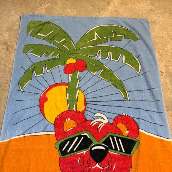 Vintage 100% Cotton Colourful Beach Towel with Bear & Duck Design - Picture 4 of 9